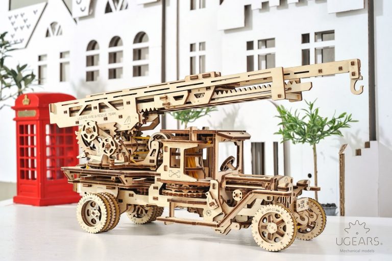 FIRE LADDER Engine Wooden Mechanical Construction 3D Puzzle kit uGears 70022 