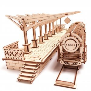 UGears Mechanical Wooden Model 3D Puzzle Kit Locomotive + Railway Platform + Rails