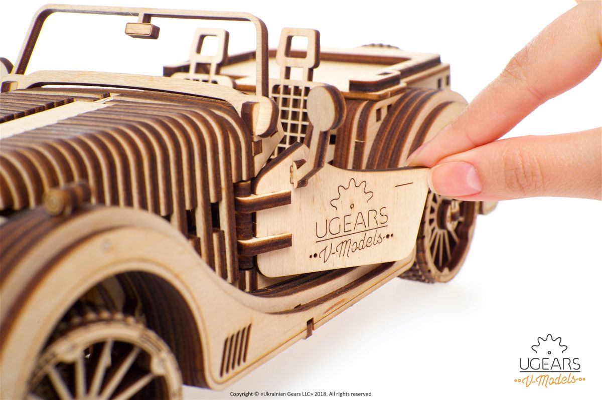 UGears Mechanical Wooden Model 3D Puzzle Kit Roadster VM-01