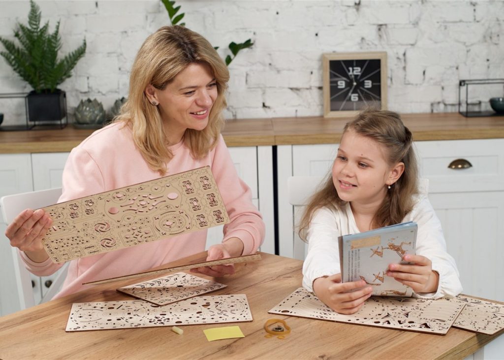 Ugears Mechanical Aquarium Assemble me. Splash with me UGears USA